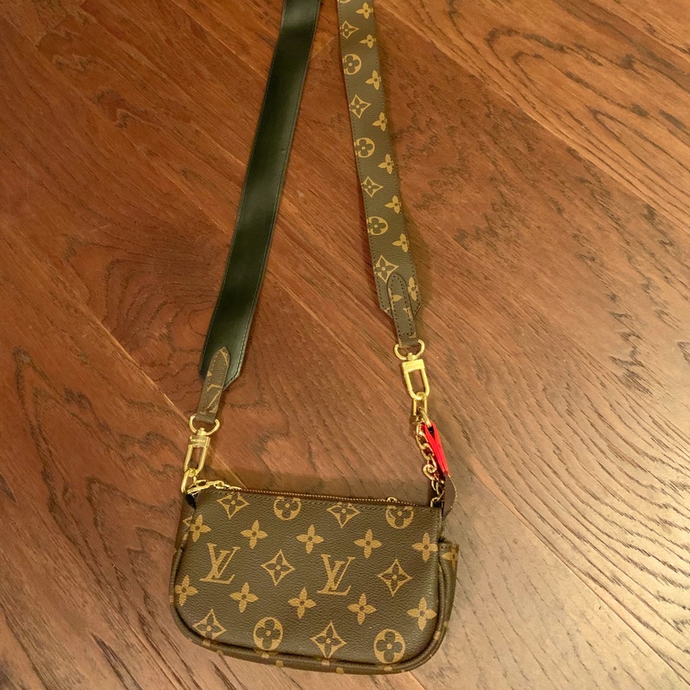 Crossbody purse